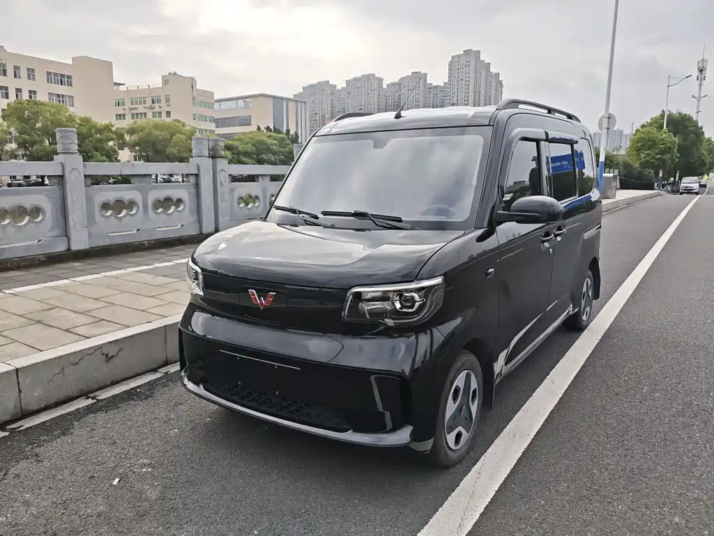 Wuling Zhiguang EV 2025 — фото 1