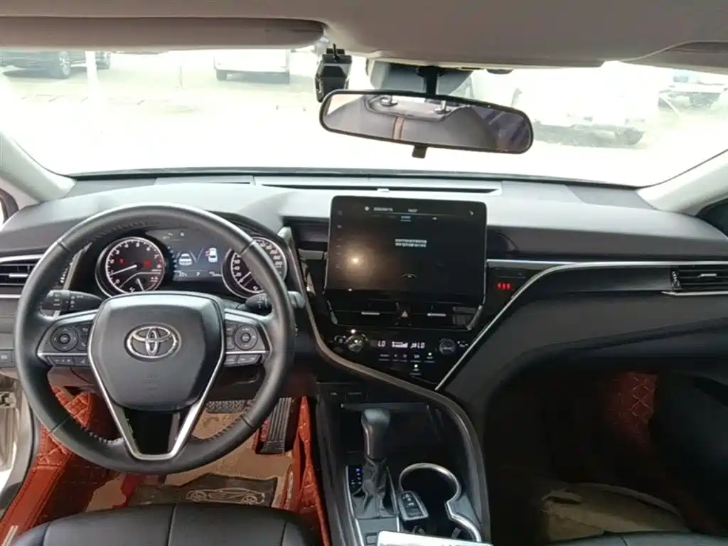 Toyota Camry 2022 — фото 9