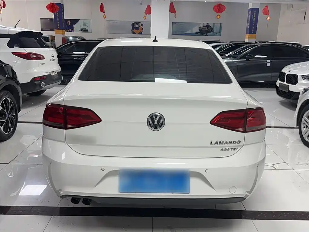 Volkswagen Lamando 2017 — фото 12