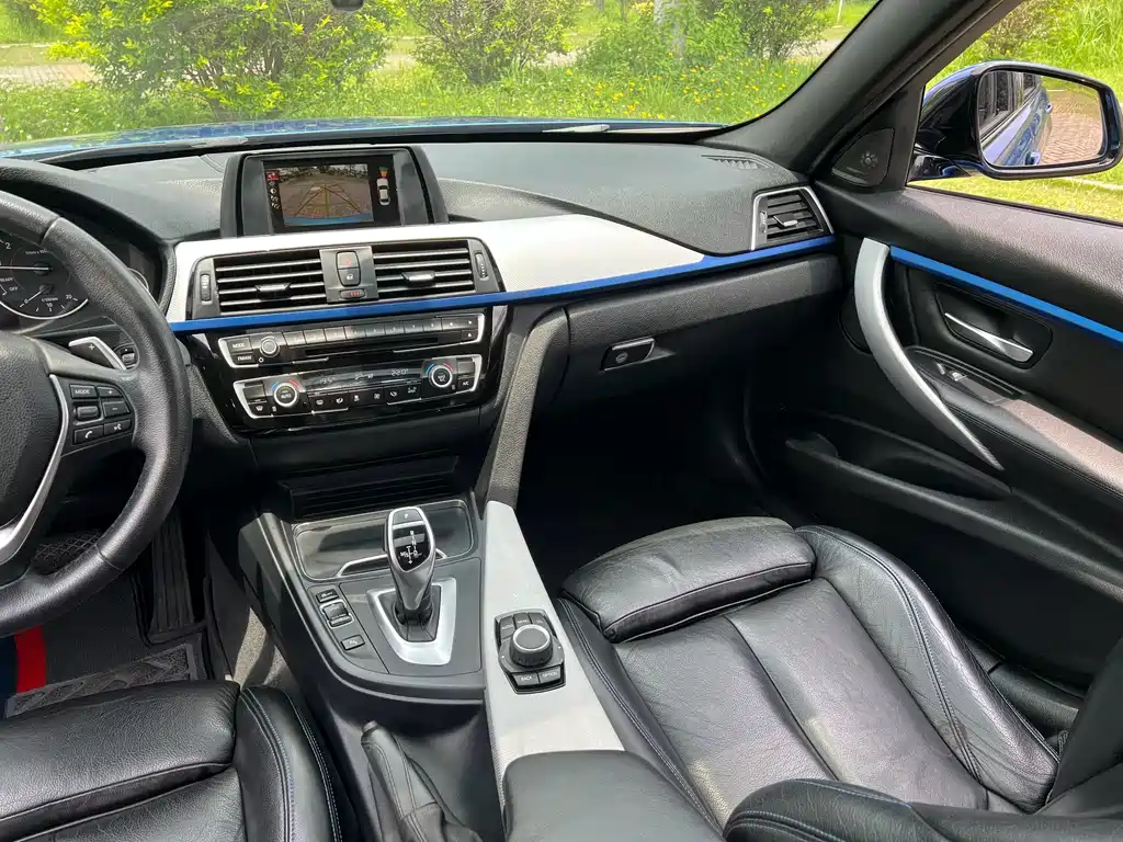 BMW 3 Series 2017 — фото 11