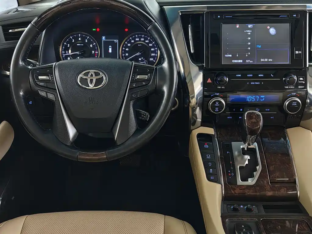 Toyota Alphard 2018 — фото 9