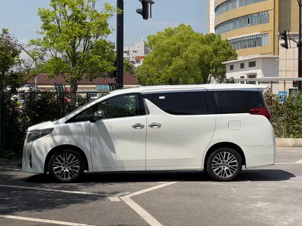 Toyota Alphard 2018