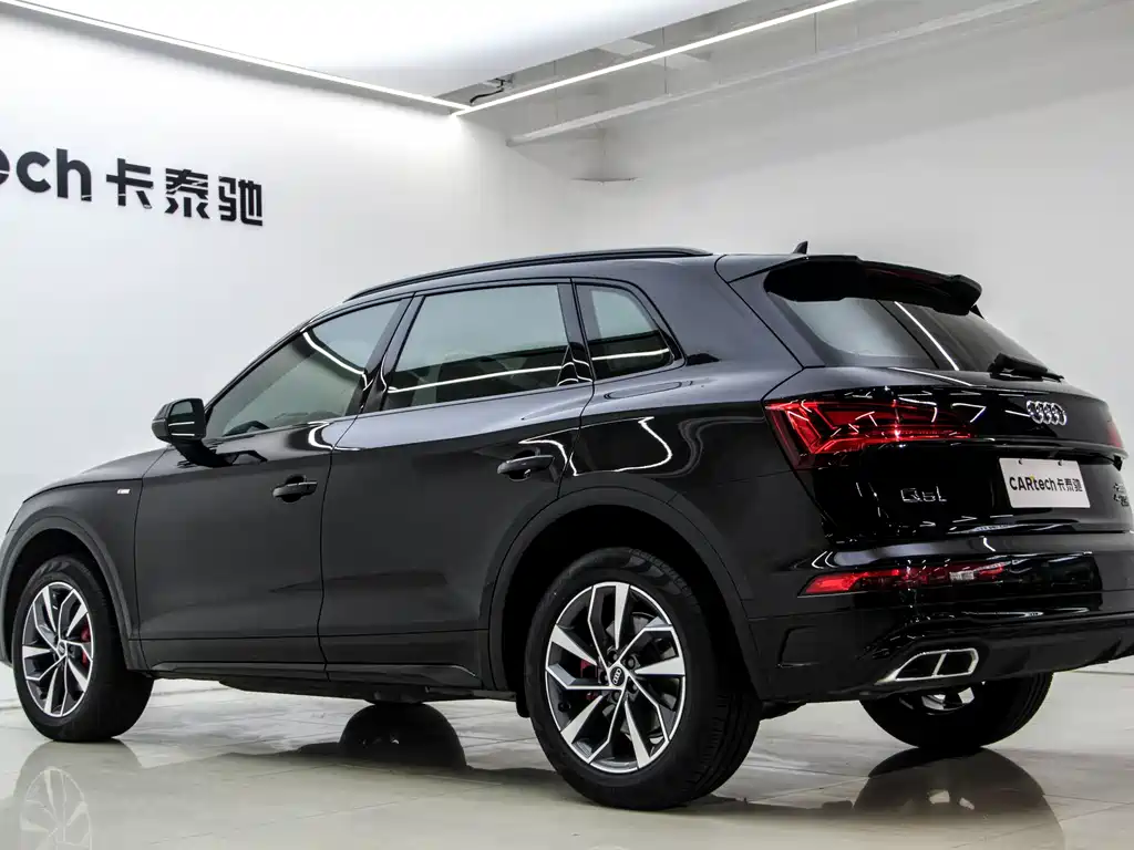 Audi Q5L 2024 — фото 16