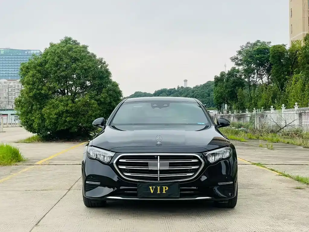 Mercedes-Benz E-Class 2024