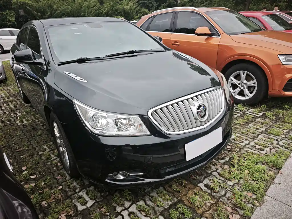 Buick LaCrosse 2012 — фото 3