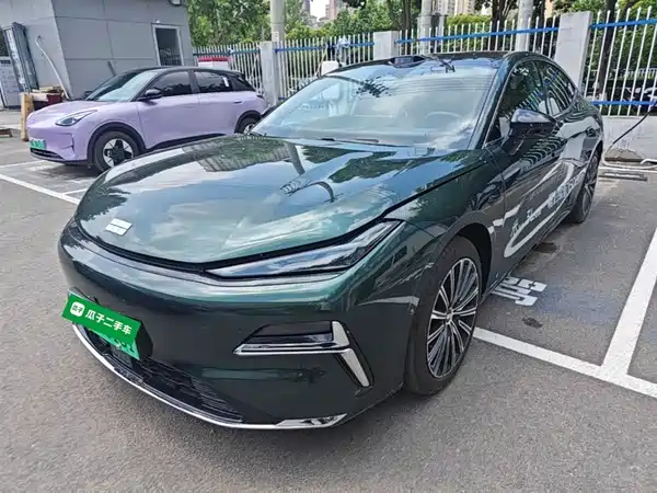 Geely Galaxy Starshine 8 2025