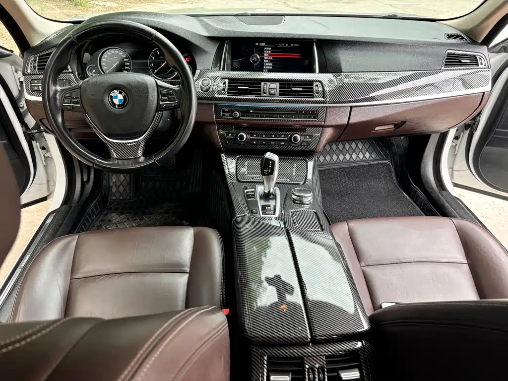 BMW 5 Series 2016 — фото 7