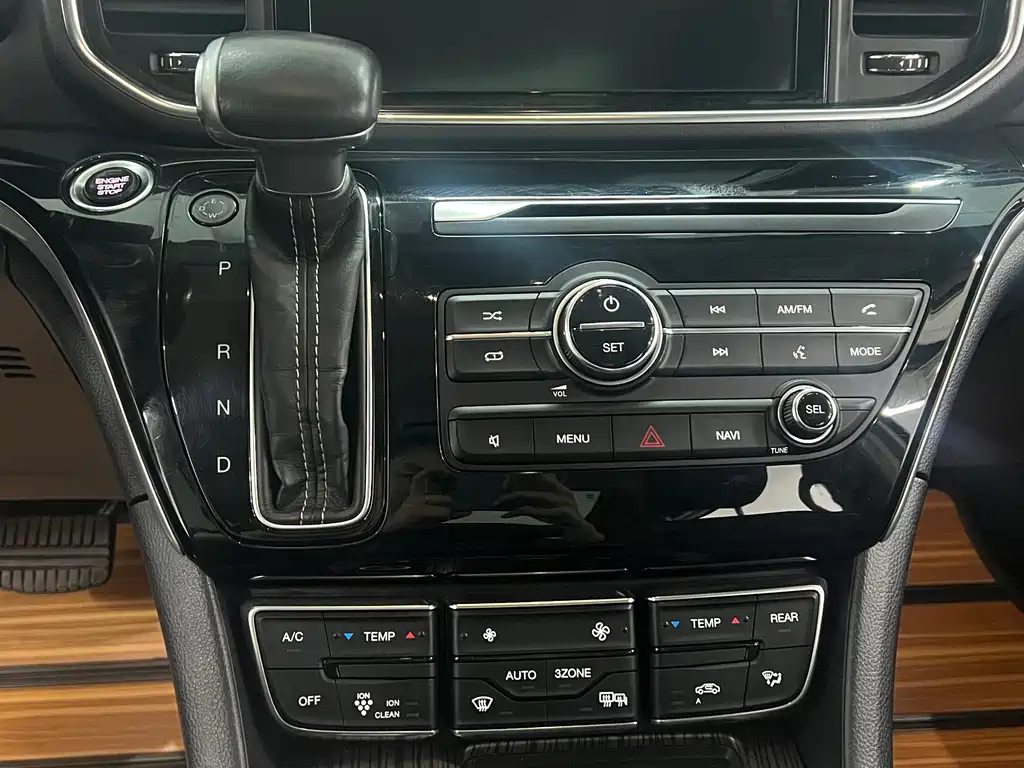 GAC Motor Trumpchi M8 2020 — фото 9