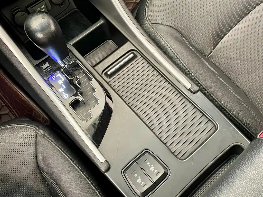 Hyundai Sonata 2013 — фото 11