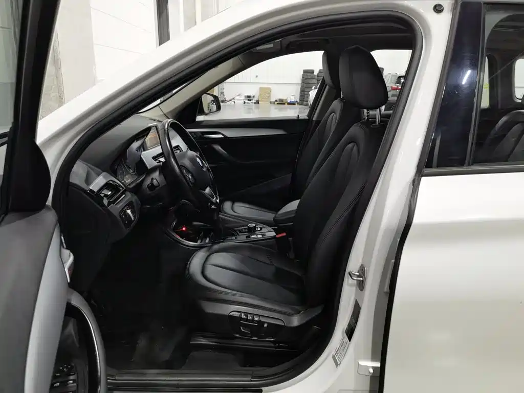 BMW X1 2017 — фото 10