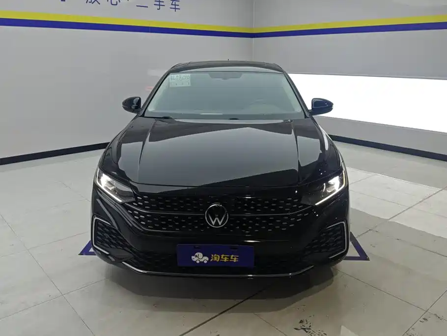 Volkswagen Passat 2022