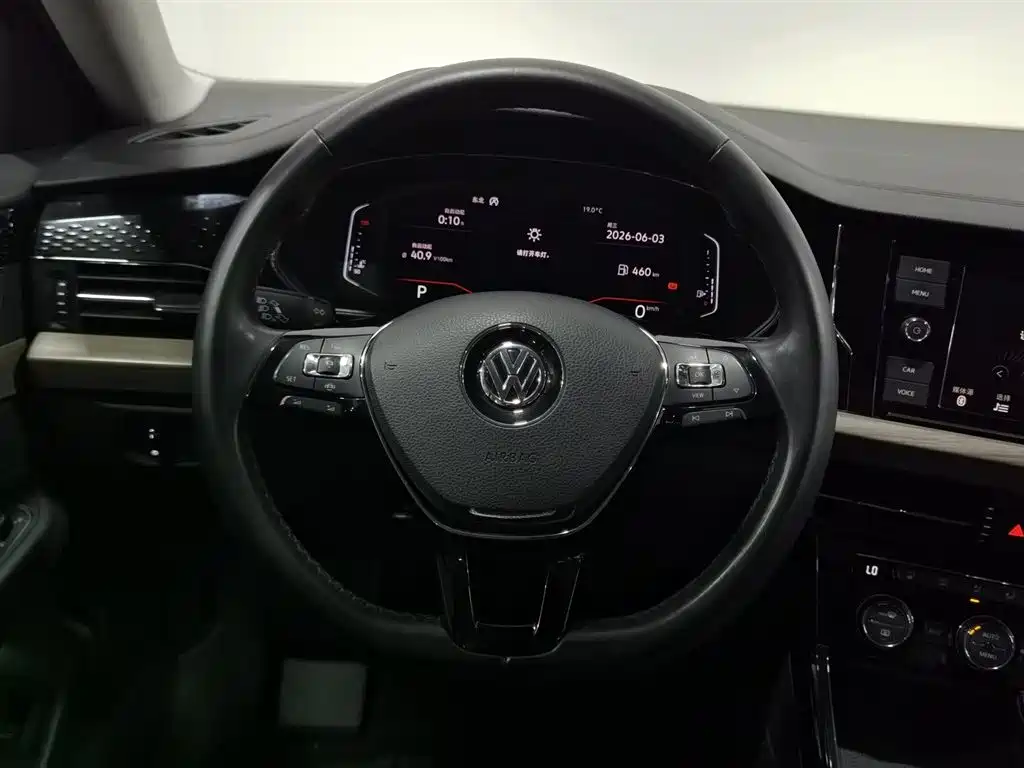 Volkswagen Passat 2019 — фото 11