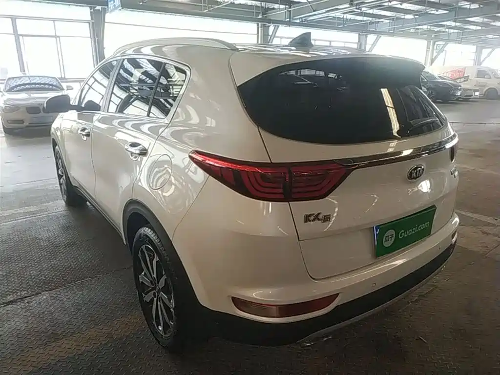 Kia KX5 2017 — фото 5