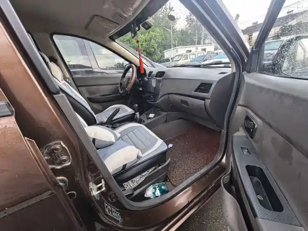 Wuling Hongguang 2018