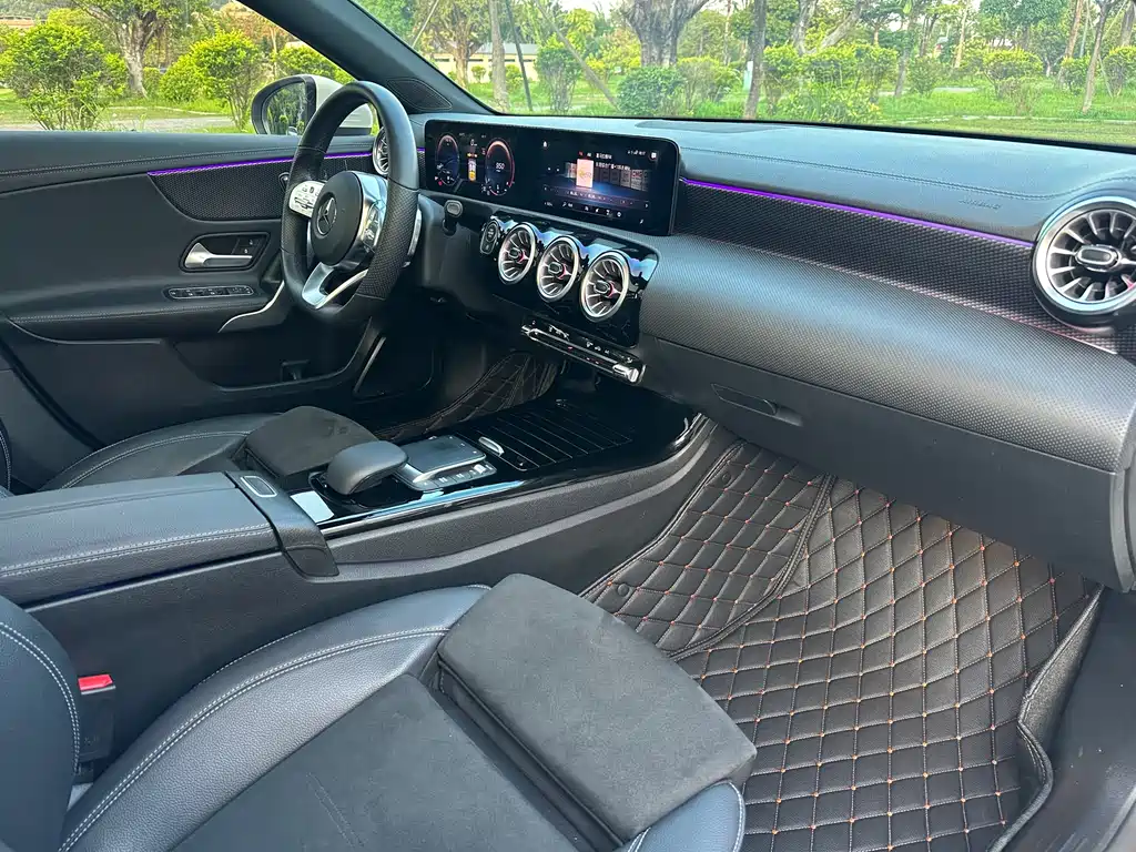 Mercedes-Benz A-Class 2021 — фото 10