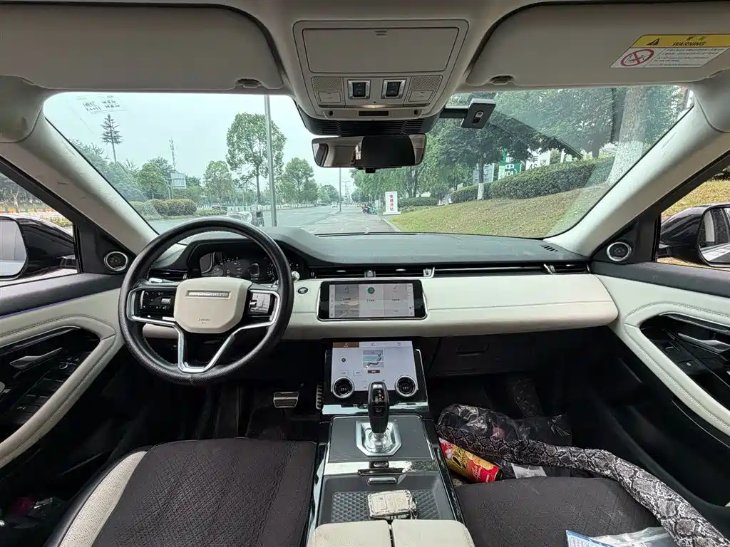 Land Rover Evoque 2022 — фото 11