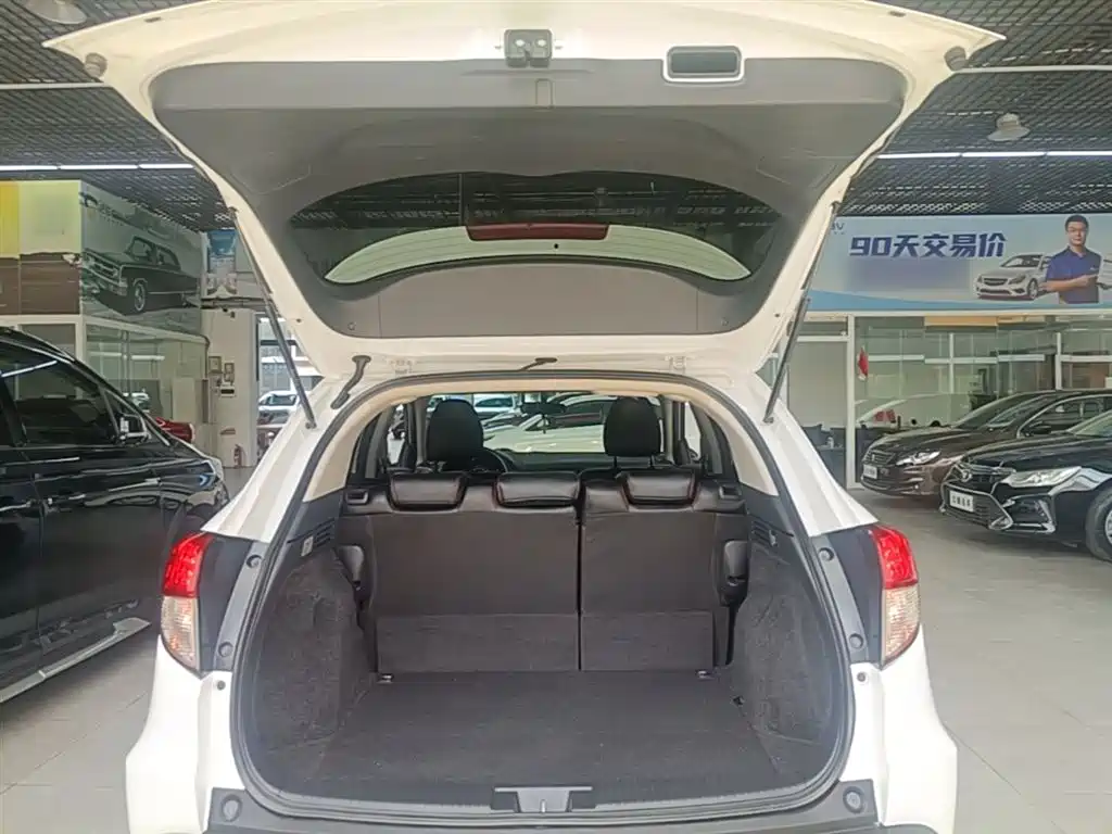 Honda Vezel 2021 — фото 19