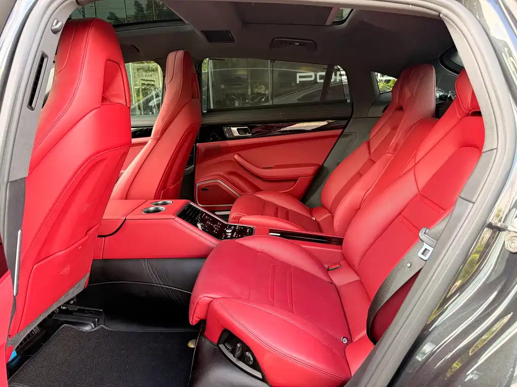 Porsche Panamera 2022