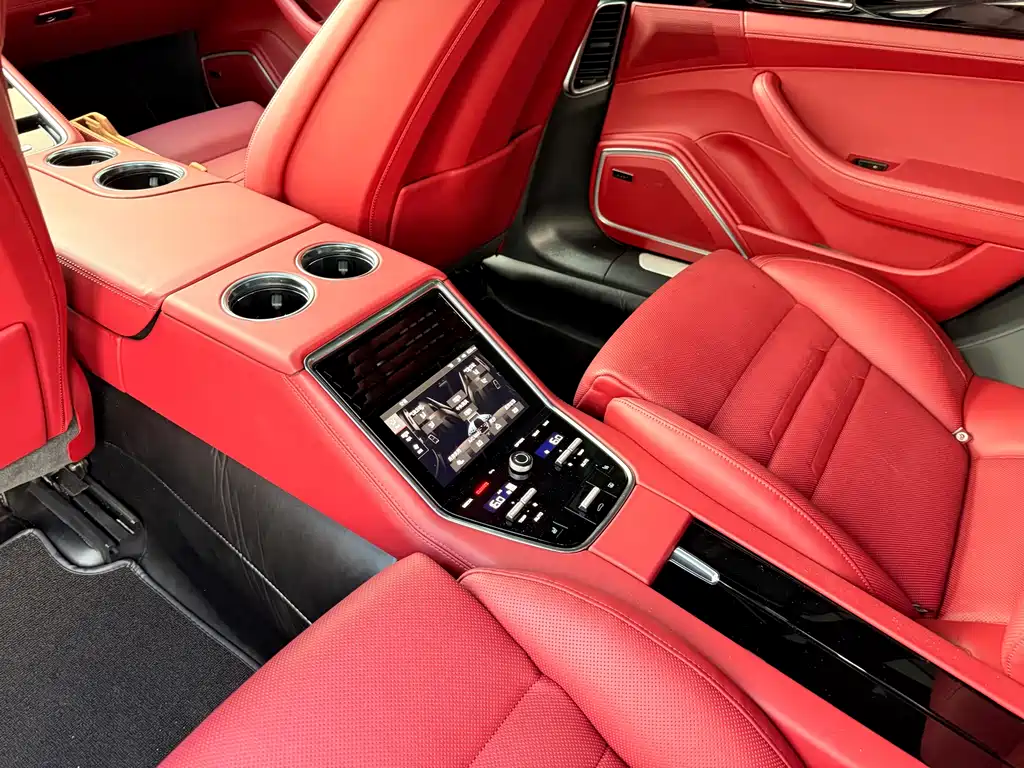 Porsche Panamera 2022