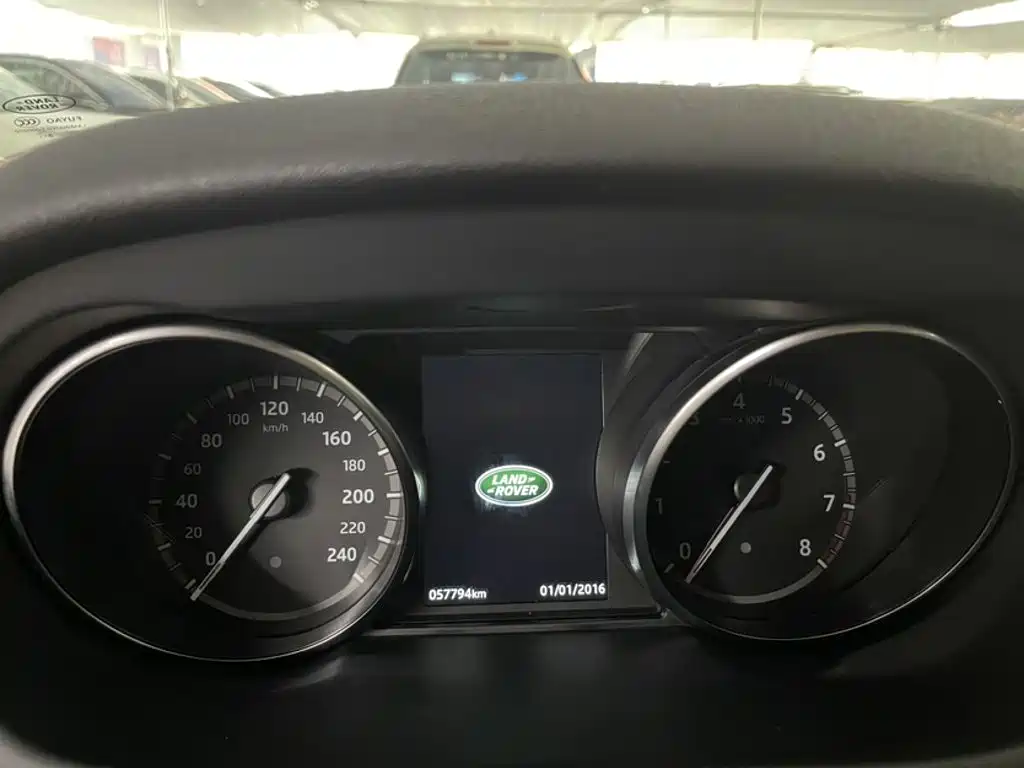 Land Rover Discovery Sport 2019 — фото 3