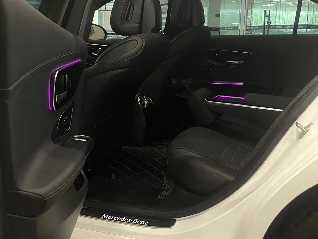 Mercedes-Benz C-Class 2023 — фото 11