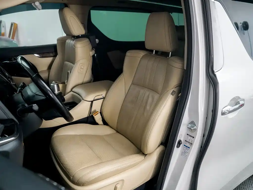 Toyota Vellfire 2021 — фото 11