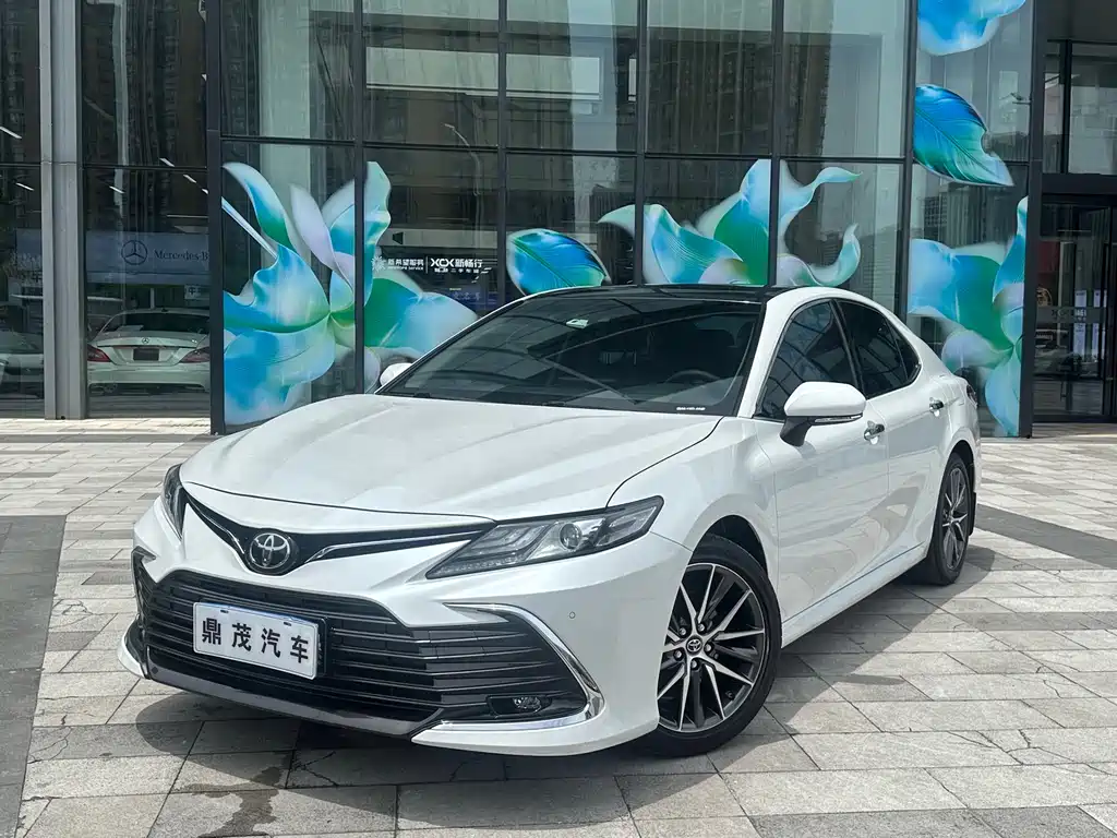 Toyota Camry 2021