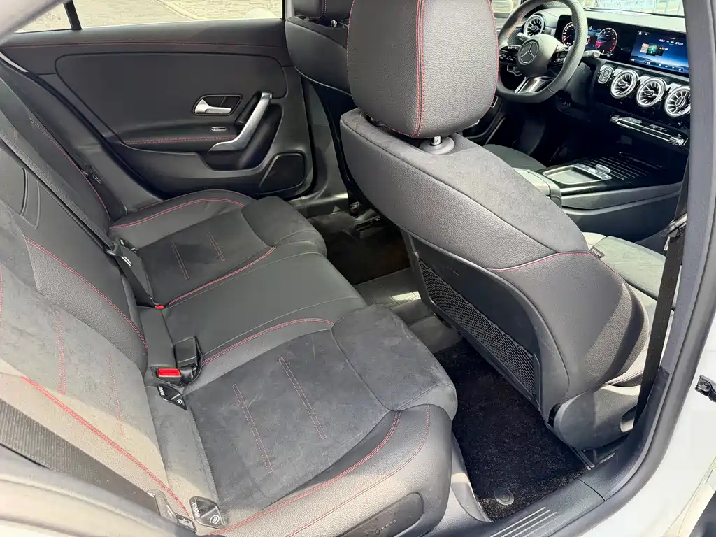 Mercedes-Benz A-Class 2025 — фото 14