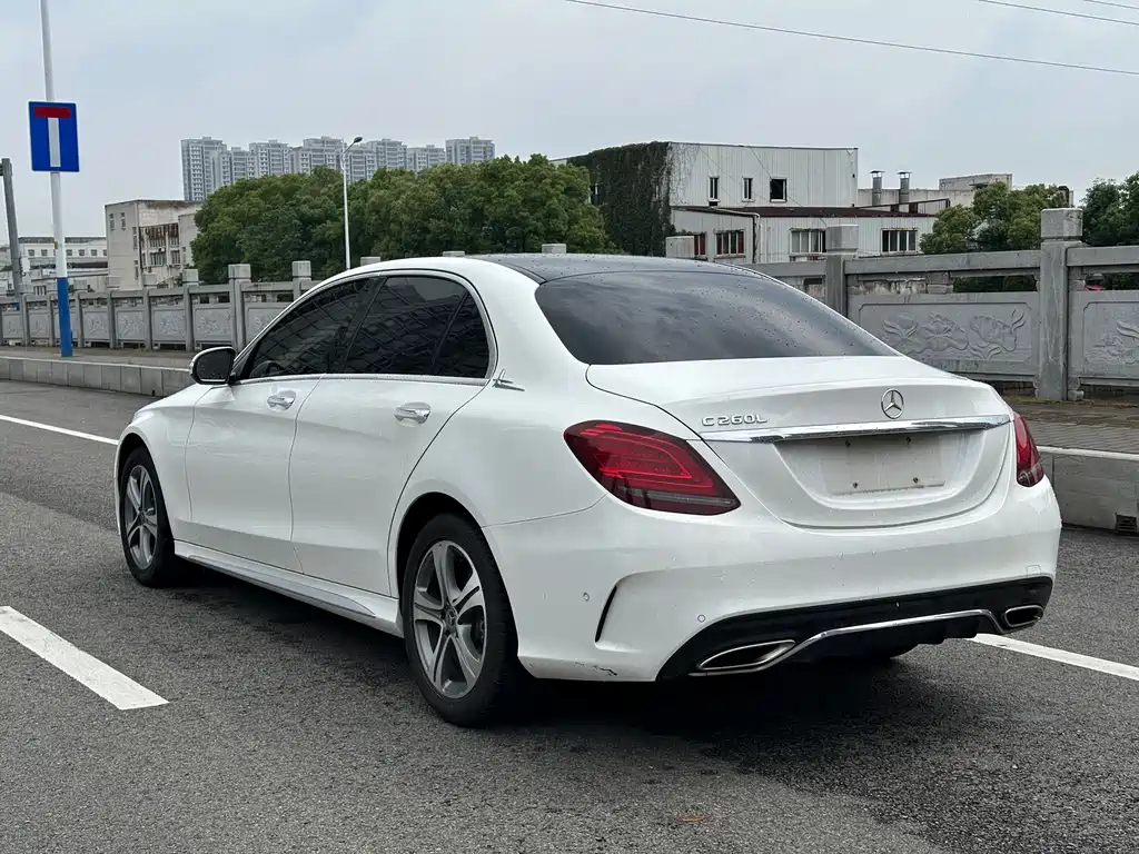 Mercedes-Benz C-Class 2019 — фото 10