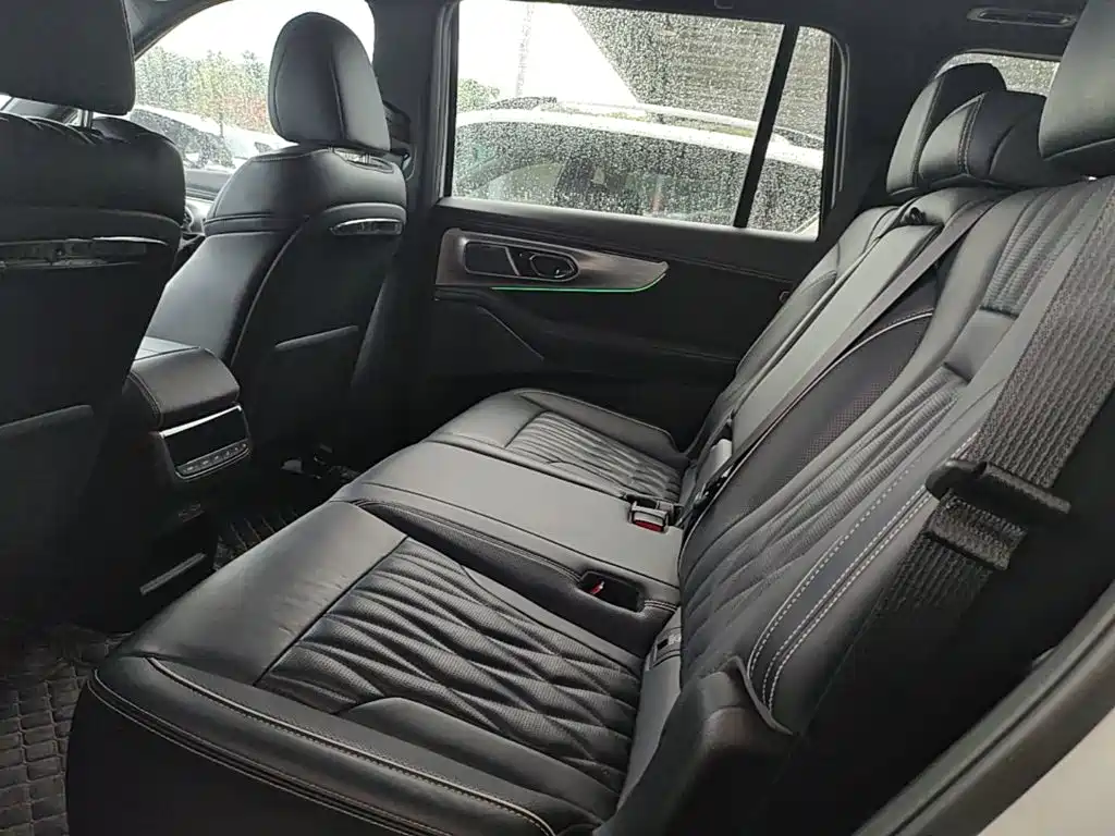 GAC Trumpchi GS8 2023 — фото 17
