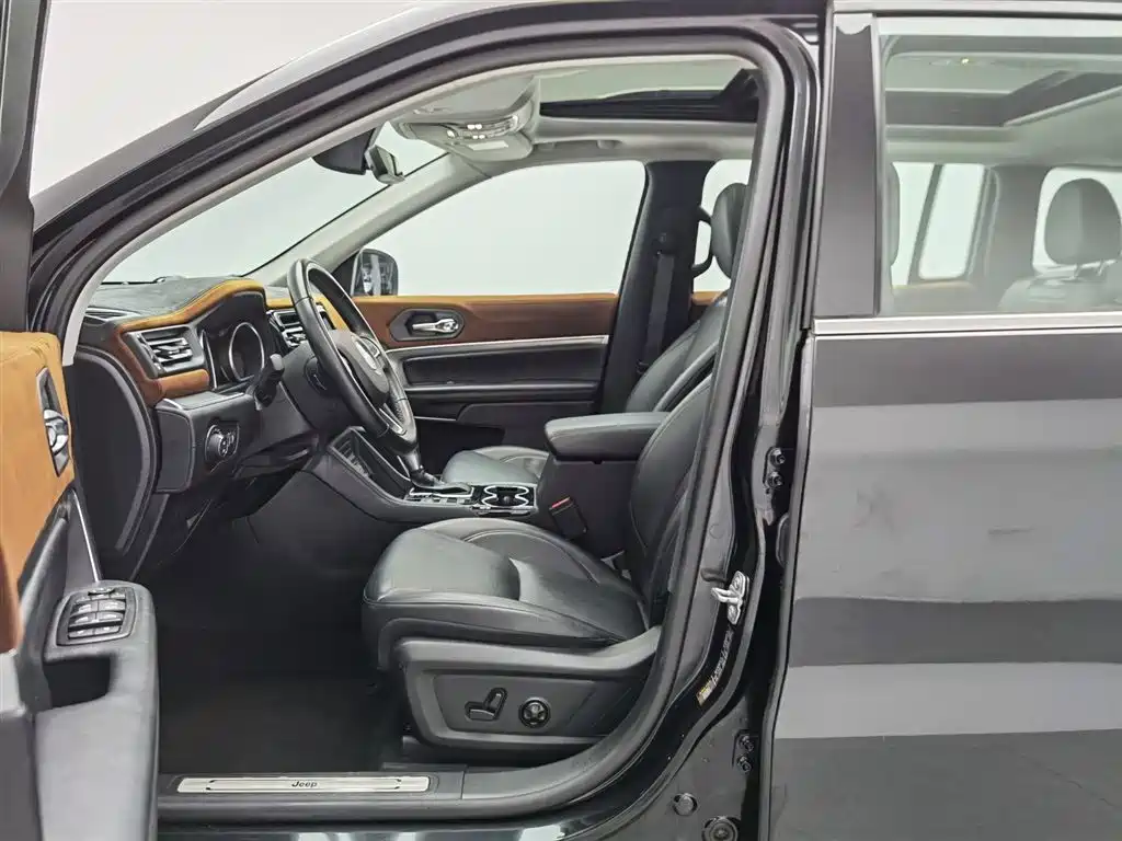 Jeep Grand Commander 2022 — фото 10