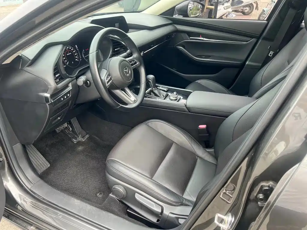 Mazda 3 Angkesela 2020