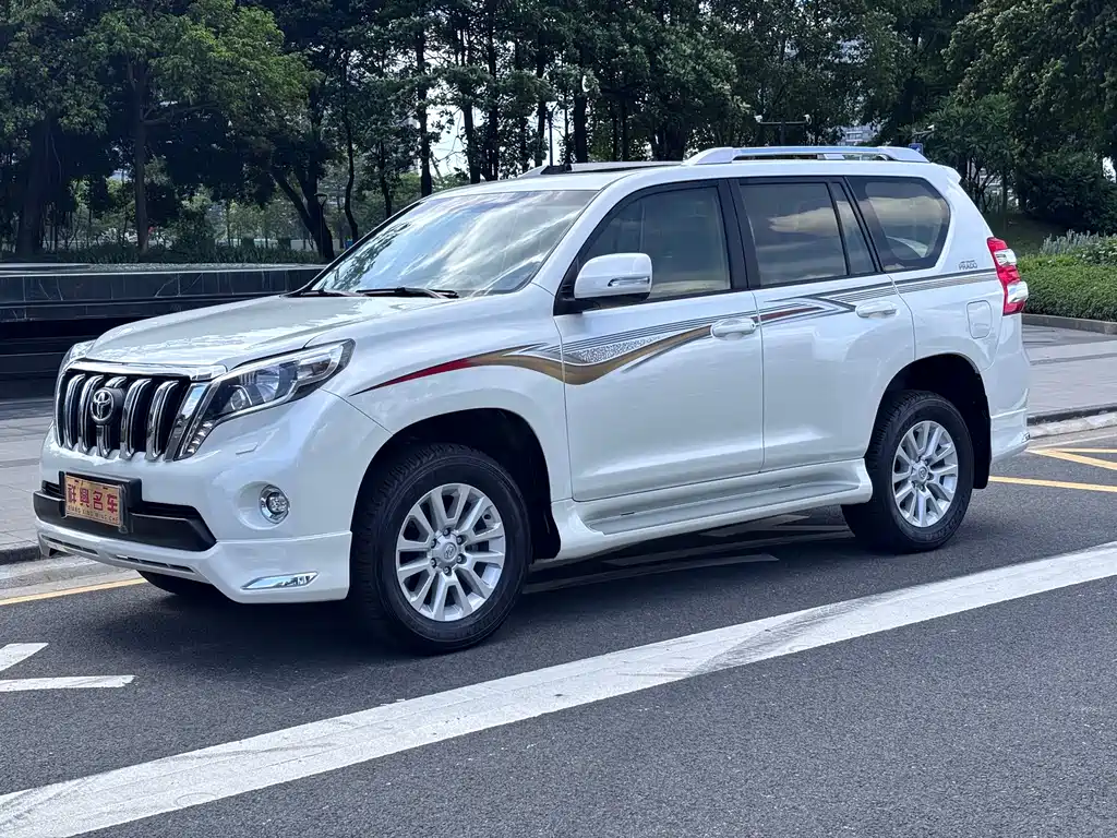Toyota Prado 2016 — фото 1