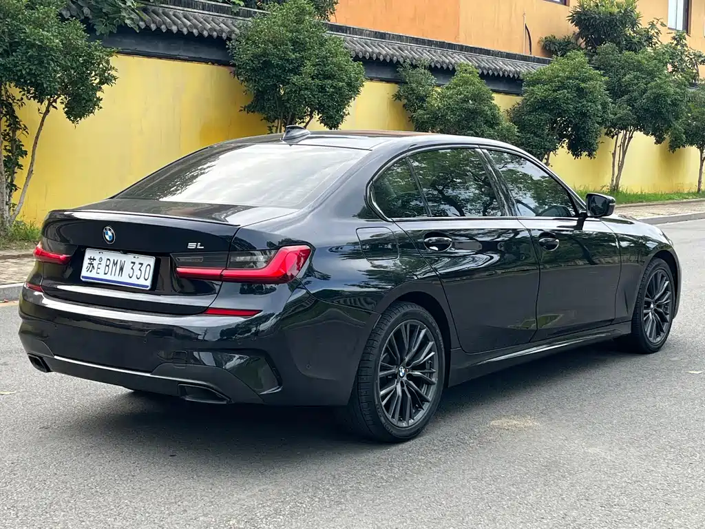 BMW 3 Series 2021