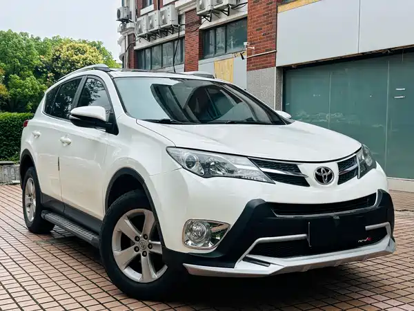 Toyota RAV4 2014