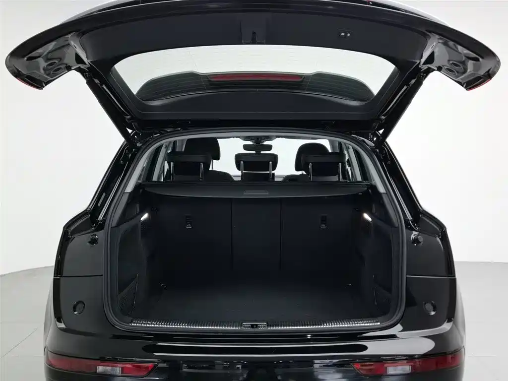 Audi Q5L 2022 — фото 16