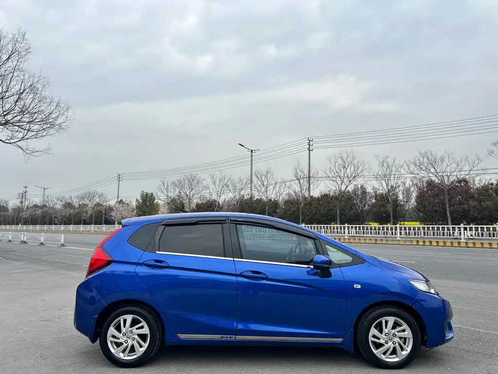 Honda Fit 2016 — фото 6