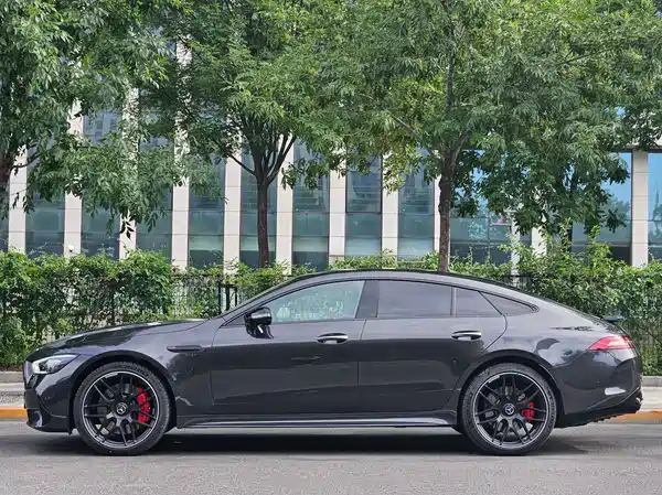Mercedes-Benz AMG GT 2025