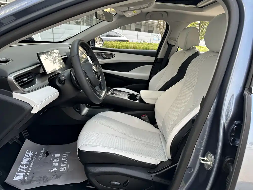 BYD Seal 05 DM-i 2025 — фото 14
