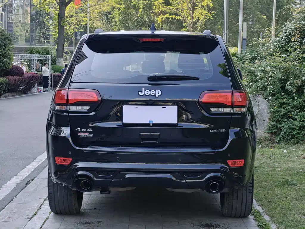 Jeep Grand Cherokee 2022 — фото 4