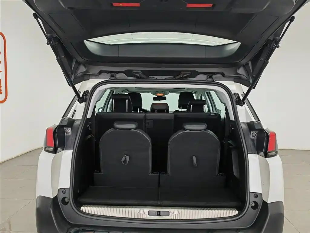 Peugeot 5008 2019 — фото 16