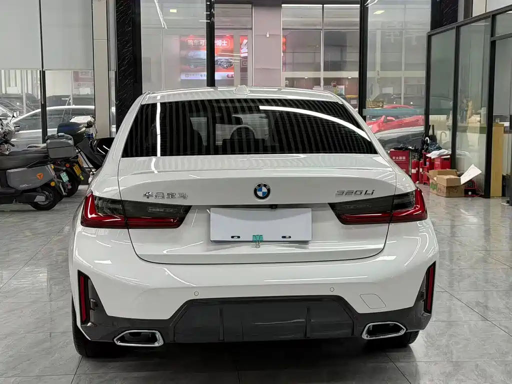 BMW 3 Series 2023 — фото 10