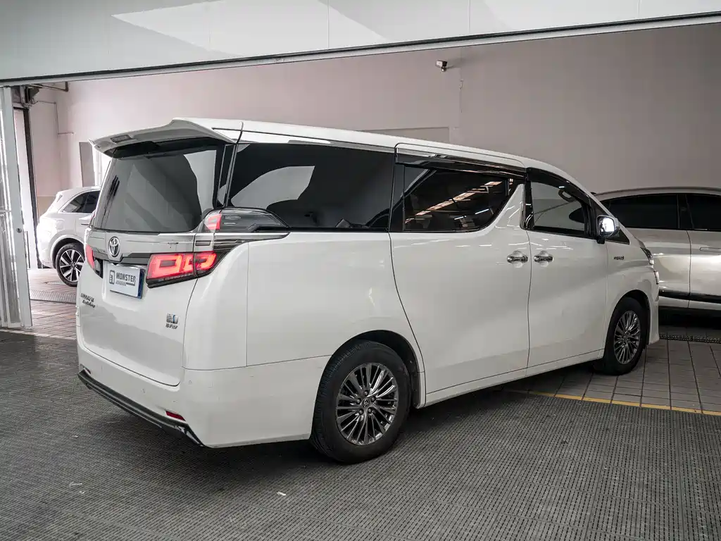 Toyota Vellfire 2021 — фото 6