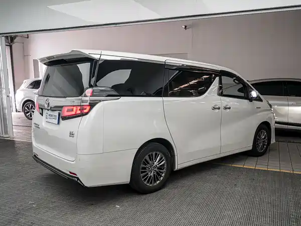 Toyota Vellfire 2021