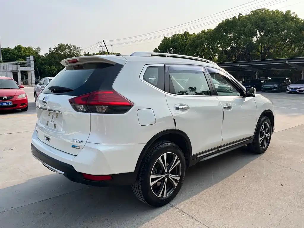Nissan X-Trail 2017 — фото 4