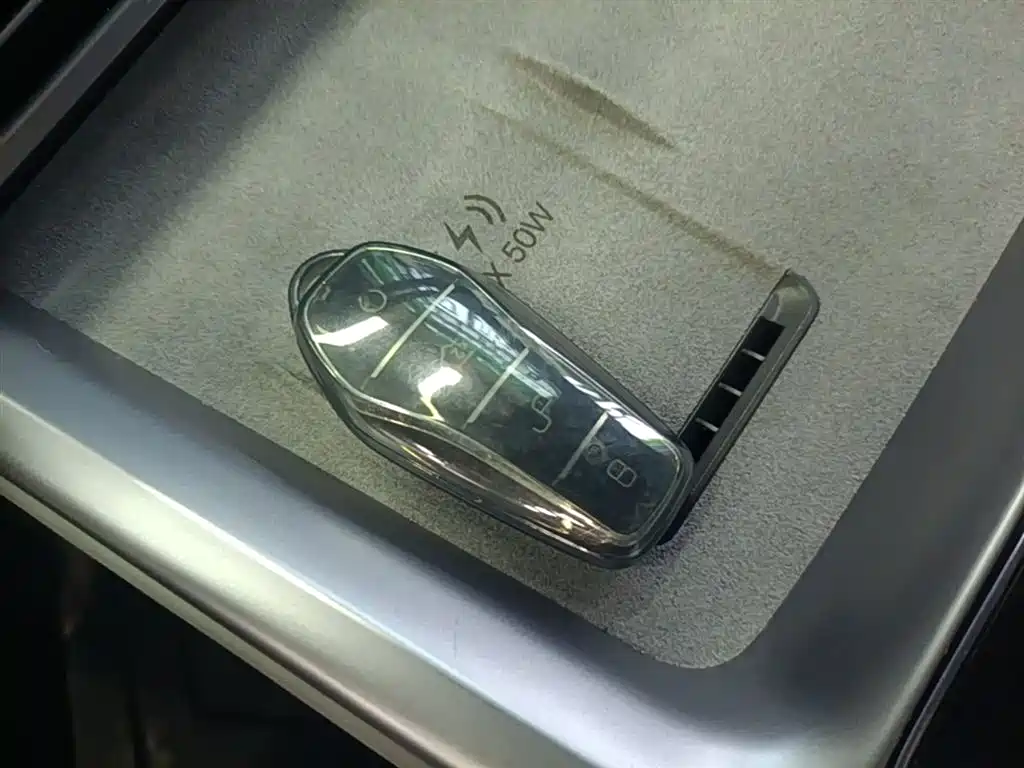 BYD Seal 07 DM-i 2025 — фото 9