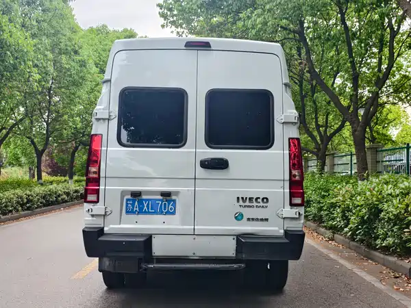 Iveco Proud 2025