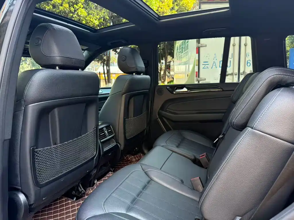 Mercedes-Benz GLS 2017 — фото 16