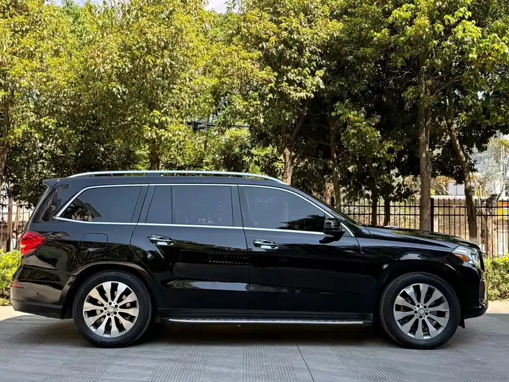 Mercedes-Benz GLS 2017 — фото 44
