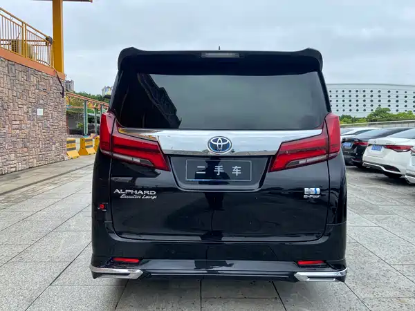 Toyota Alphard 2021